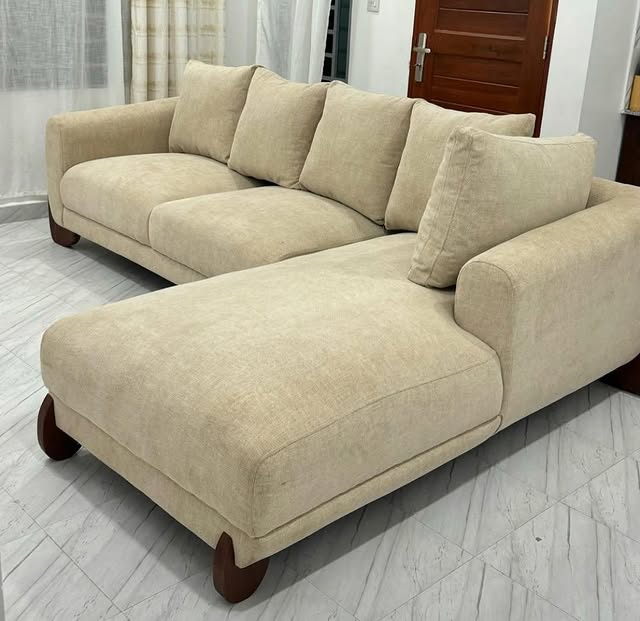 Safari Comfort cream sectional sofa